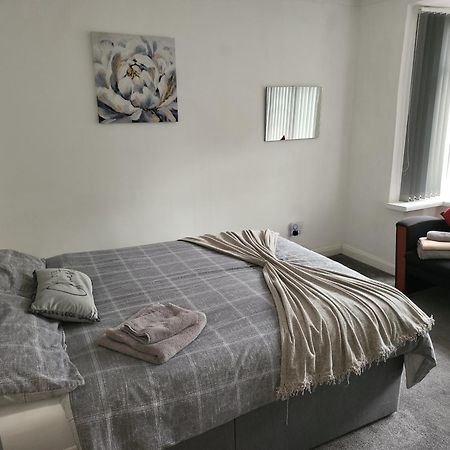 Birmingham Blissful Apartment With 2 Bedrooms المظهر الخارجي الصورة